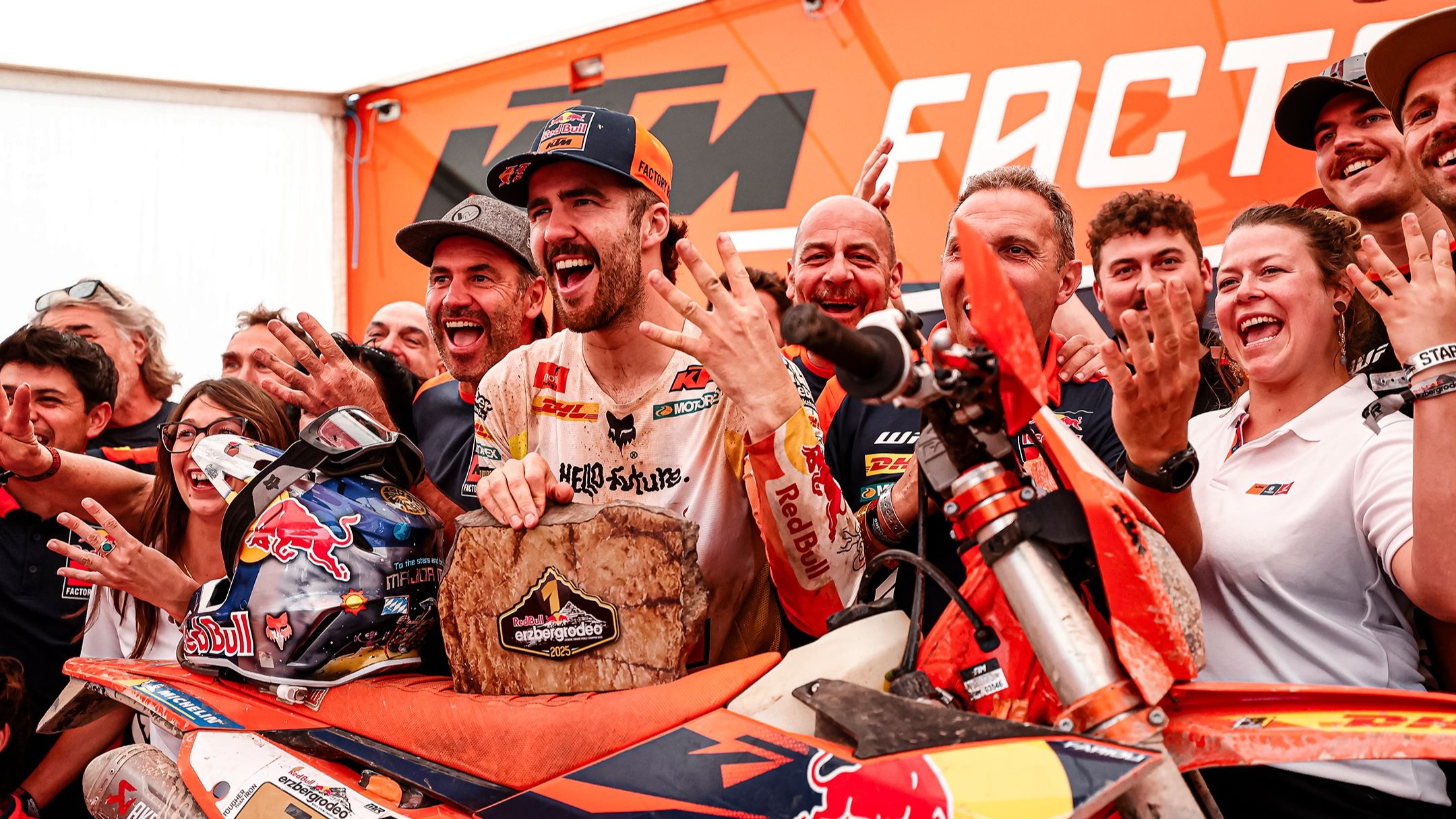 赛地聚焦——欧超杯集结日热度飙升，俄克拉荷马雷霆手感冰凉，压力陡增，轮换策略成焦点的简单介绍Jiuyou Sports