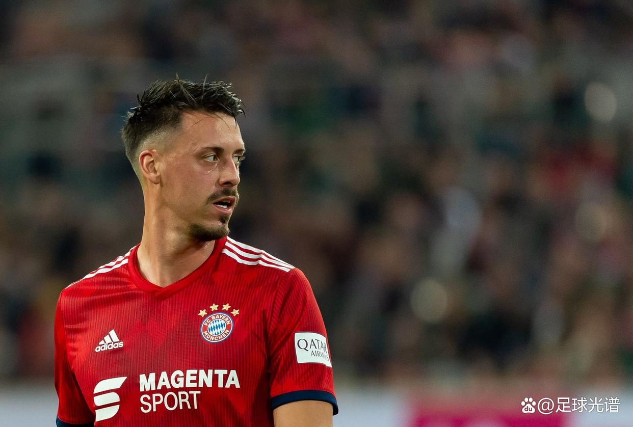 转会期德甲传出新动向，埃因霍温更衣室发声，管理层表态——悬念犹存，年轻球员得到机会的简单介绍APP下载